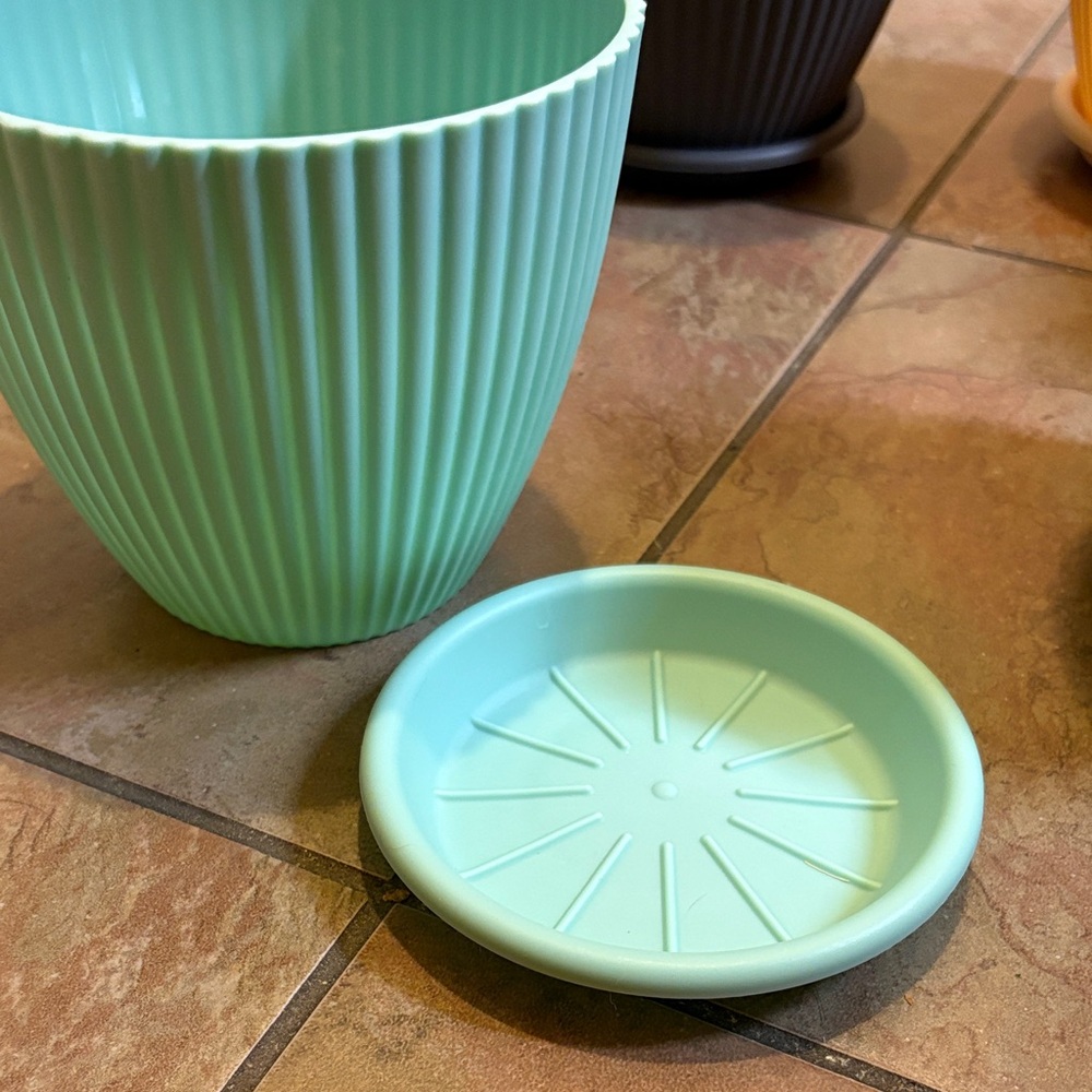 Colorful Ribbed Planter Set - Picture 2 of 2